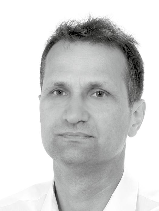 Janusz Kujawa Historyk regionalista, wiceprezes Regionalnego Stowarzyszenia Pamięci Historycznej Ślad, redaktor naczelny Kwartalnika Społeczno-Historycznego Ślad, były pracownik Podkarpackiego