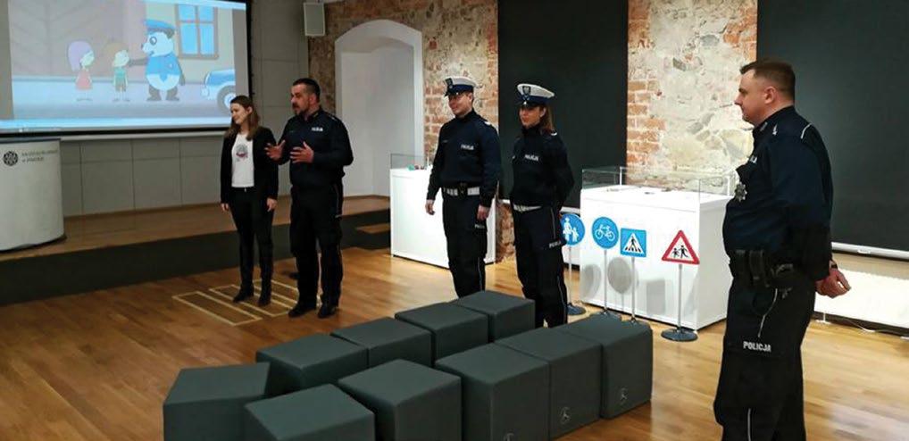 Pod koniec marca przedstawiciele MBMPL, Legnickiej Specjalnej Strefy Ekonomicznej i Wałbrzyskiej Specjalnej Strefy Ekonomicznej INVEST-PARK spotkali się z uczniami trzecich klas gimnazjum w Męcince,