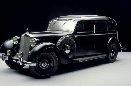 18 CZY WIESZ MERCEDES-BENZ MANUFACTURING POLAND skąd się wzięło logo Mercedes-Benz? W latach 80. i 90.