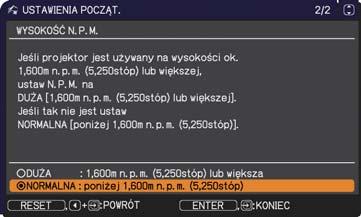 Upewnić się, że wskaźnik POWER świeci się stałym pomarańczowym światłem (71). Nacisnąć przycisk STANDBY/ON na projektorze lub pilocie.
