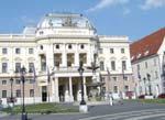 Platba za ubytovanie bude v hotovosti alebo kreditnou kartou priamo na recepcii hotela. Odporú ame rezerváciu ubytovania o najskôr.