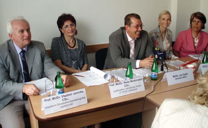 .., čítam každé ráno cestou do práce nápis na bilborde, avizujúci letné zľavy v našich supermarketoch.