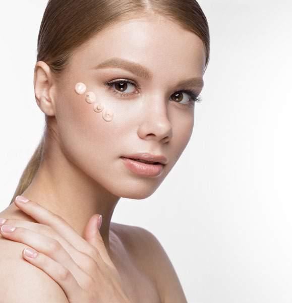 102 FEDERICO MAHORA MAKEUP / TWaRZ KOLEKCJA CC Twoja skóra jest wymagająca, a Ty chcesz jej dostarczyć wszystko, czego potrzebuje?