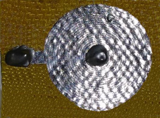 Tylko w warstwie Goretex Ag powstały ścieżki o szerokości 50 µm wykazujące ciągłe przewodnictwo.
