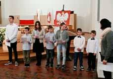 Po akademii śpiewem najstarszej polskiej pieśni Bogurodzicy rozpoczęła się uroczysta Msza święta w intencji Ojczyzny. W homilii nasz duszpasterz, ks.
