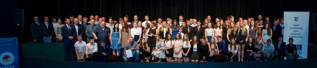 SPORTOWCY NAGRODZENI 18 czerwca na Scenie Bajka Kina Amok odbyła się siódma już uroczysta gala wręczenia Nagród Prezydenta Miasta w dziedzinie sportu, podczas której uhonorowano najlepszych