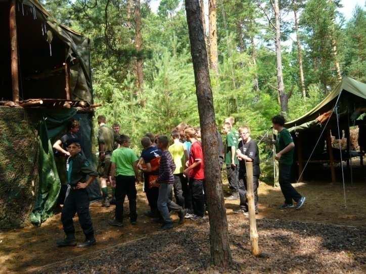 Przy współpracy z Komendą Powiatową Policji w Nisku uświadamiano konsekwencje wynikające z zażywania substancji psychoaktywnych, możliwościach leczenia uzależnienia oraz zachowania się w