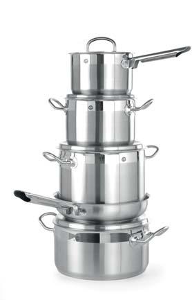 2,75 l, ø180x(h)115 mm Garnek z pokrywką 5,1 l, ø240x(h)115 mm Garnek z pokrywką 6 l, ø220x(h)165 mm Rondel z pokrywką 2 l, ø160x(h)100 mm Patelnia bez pokrywki 1,9 l, ø240x(h)50 mm -33% 449, 00 299,