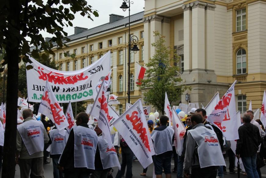 Ekipa rządząca, a w szczególności Platforma Obywatelska, traktuje państwo jak własny folwark.