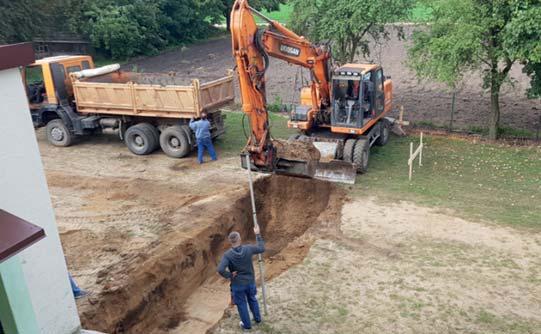 OŚWIATA Głos Raciąża nr 9/2018 3 Nowy rok szkolny Z dziennikiem elektronicznym i pielęgniarką 838 przedszkolaków i uczniów rozpoczęło nowy rok szkolny w punktach i oddziałach przedszkolnych oraz