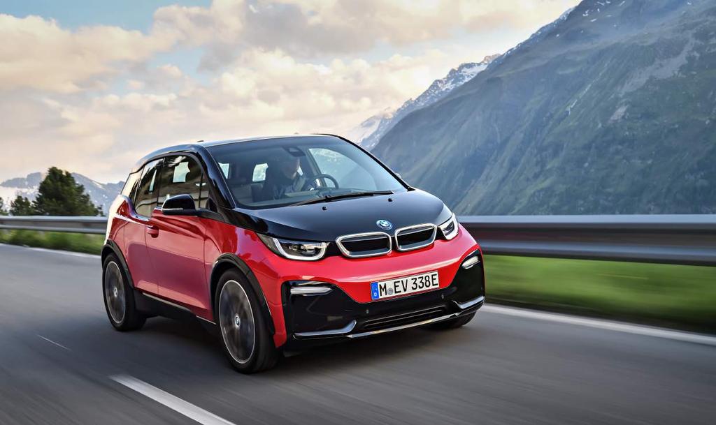 0,5 h (CCS) Pojemność 33,2 kwh 4006 mm 1791 mm 160 km/h 7,7 s 12,5 kwh/100 km 220 km 1570 mm 2570 mm