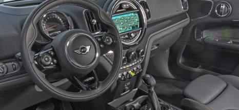 km/h 6,8 s 14 kwh/100 km 40 km 1559 mm 2670 mm 1563/1565 mm
