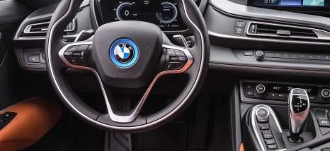 mm 250 km/h 4,5 s 14,5 kwh/100 km 53 km 1289 mm