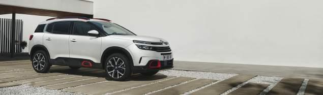 zadebiutuje również pierwsza hybryda plug-in kolejnych premier modeli całkowicie elektrycznych oraz hybryd Citroëna C5 Aircross PHEV. Oprócz jednostki spalinowej, typu plug-in.