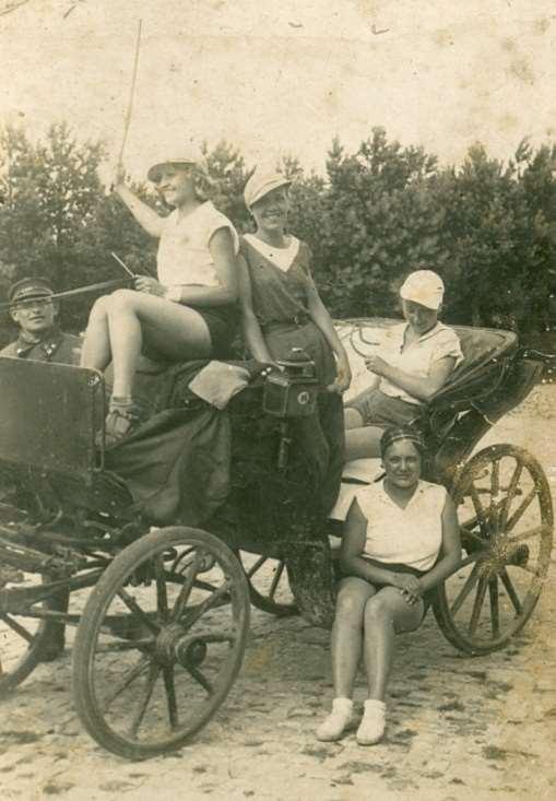 17 Zdjęcie 25 Rok 1938 (około). Nauczycielki na wakacjach.