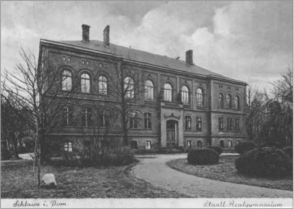 208 Ewa Gwiazdowska Najczęściej przedstawianym budynkiem szkolnym było założone w 1856 roku progimnazjum.