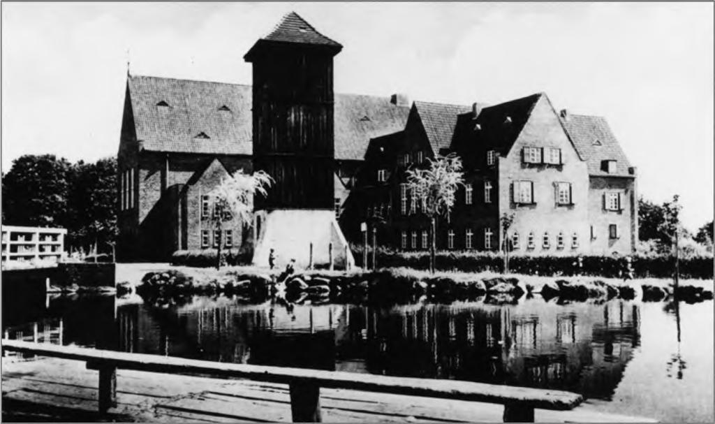 Architektura i urbanistyka dawnego Sławna w świetle źródeł ikonograficznych 215 łomie lat 20. i 30. XX wieku.