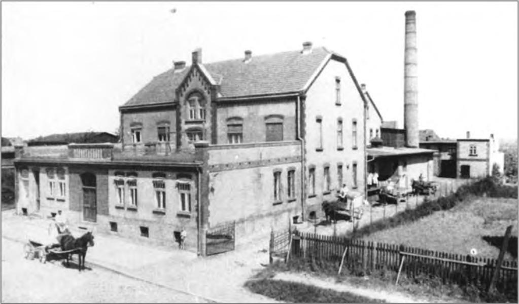 Architektura i urbanistyka dawnego Sławna w świetle źródeł ikonograficznych 229 czyńscy, Szkudniewski, Urbaniak 2007: 43 - Blick auf Schlawe/Verlag von Albert Preuss, Schlawe).