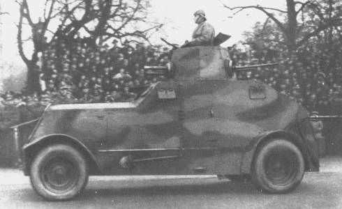 Przasnyszem a Gruduskiem) w walce z samochodami pancernymi z oddziału rozpoznawczego pułku SS "Der Führer" DPanc "Kempf". Później tego dnia cały szwadron wspierał 11.