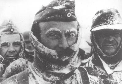 6. Żołnierze radzieccy w czasie walk o Stalingrad, 1942 r. 7. Niemcy wzięci do niewoli pod Stalingradem, II 1943 r.