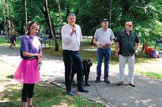 hipoglikemii. Podczas leczenia nie należy spożywać napojów alkoholowych z uwagi na potencjalną możliwość nasilenia działania hipoglikemizującego.