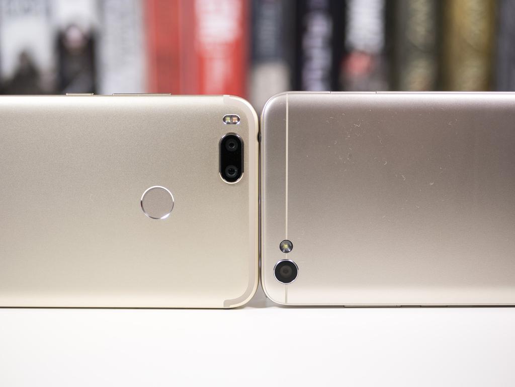 w dalszym ciągu są znacznie lepsze od Redmi. Są też różnice w trybach fotograficznych.