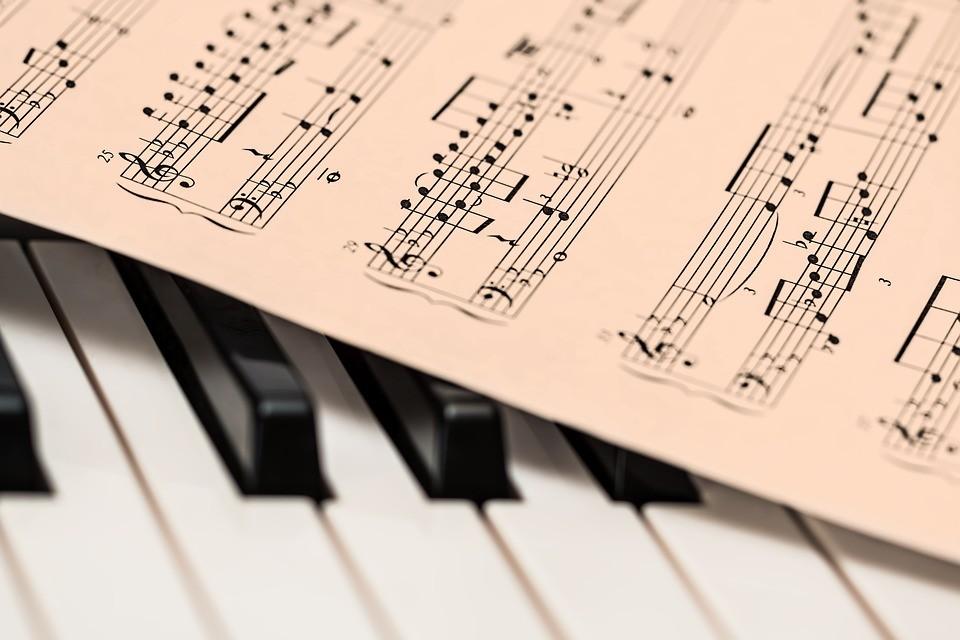 Trening barre wykonywany jest przy różnorodnej muzyce, zarówno dyskotekowej, jak i jazzowej, klasycznej.