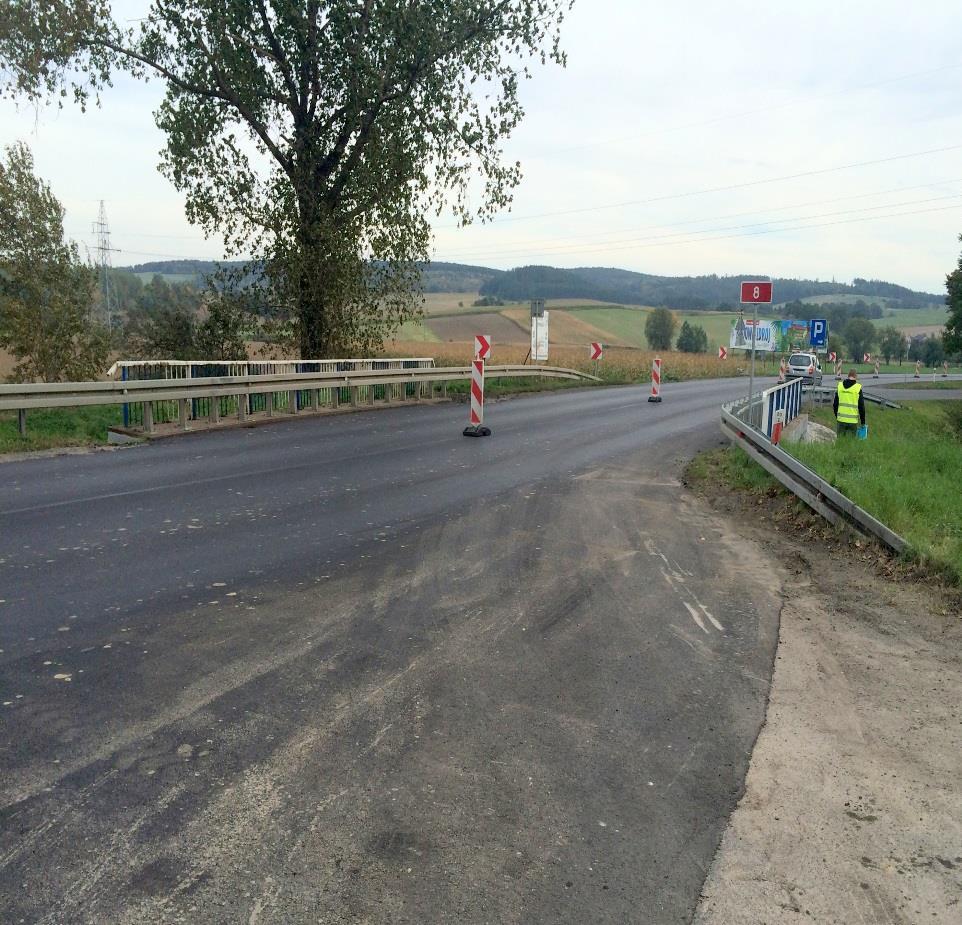 monolityczny. Długość 8.5 m; szerokość 12.89 m.