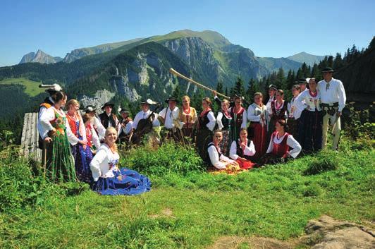 Studencki Zespół Góralski SKALNI Tekst: mgr Józef Brzuchacz, kierownik Studenckiego Zespołu Góralskiego SKALNI Studencki Zespół Góralski SKAL- NI działający na Uniwersytecie Rolniczym w Krakowie