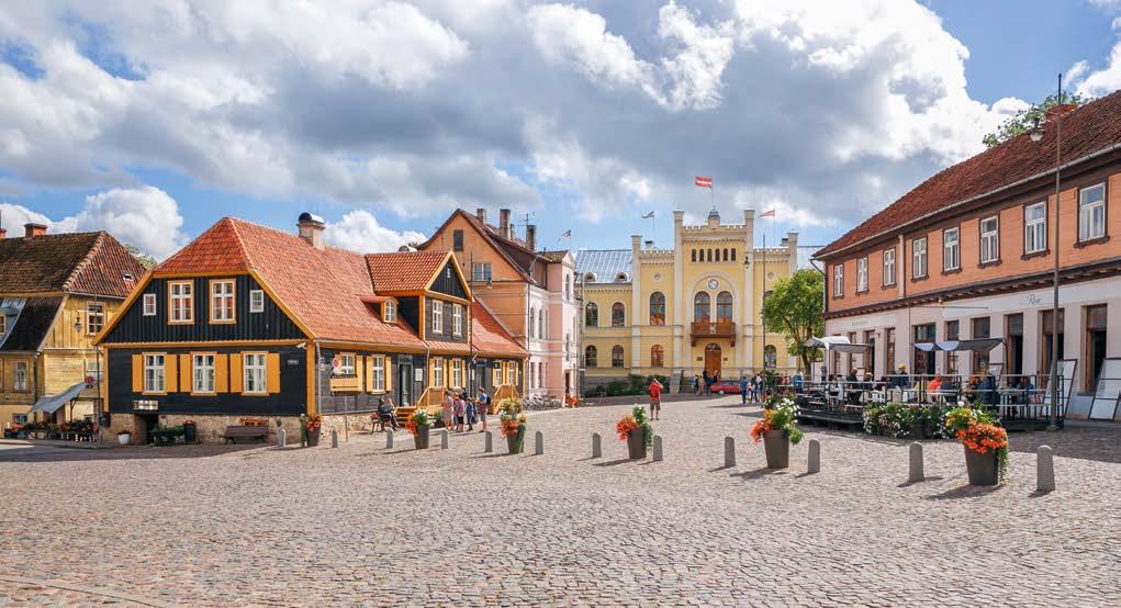 Obiekty zwiedzane w czasie podróży: Saldus i trasa słodkości, Kalnamuiža i Piena muzejs (Muzeum Mleka), Aizpute małe miasteczko z drewnianą zabudową, Liepāja (Lipawa) stolica muzyki.