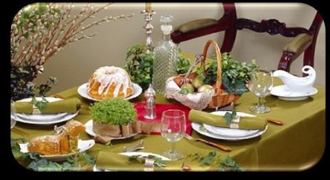 Zadanie 32. Przedstawione na rysunku nakrycie stołu przygotowano do spożycia A. kolacji wigilijnej. B. lunchu biznesowego. C. obiadu noworocznego. D. śniadania wielkanocnego. Zadanie 33.