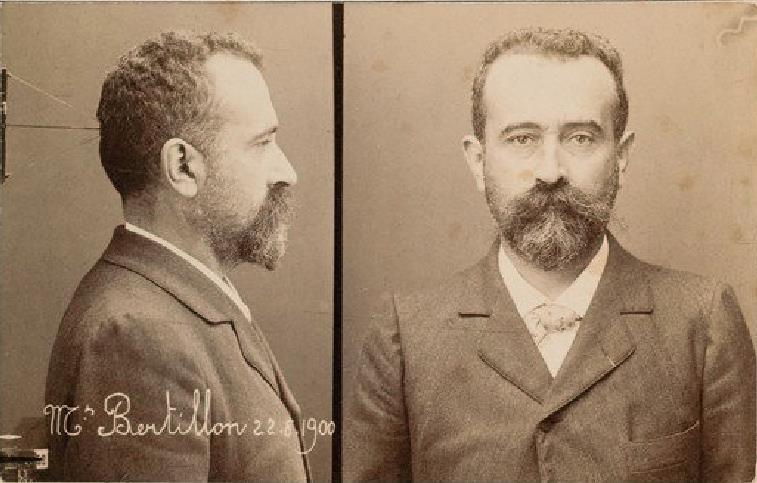 Historia 1841 r. po raz pierwszy fotografia użyta do rejestracji wyglądu przestępców przez francuską policję (2 lata po wynalezieniu fotografii). 1859 r.