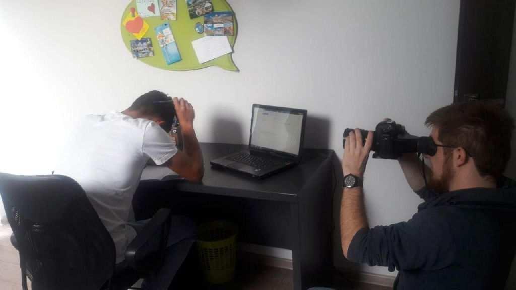 czyhających na młodych ludzi w wirtualnym świecie. Produkcje filmowe dotyczyć będą cyberbullyingu, sekstingu, stalkingu, groomingu i phishingu. W jednym z epizodów zobaczymy m.in. pytona tygrysiego.