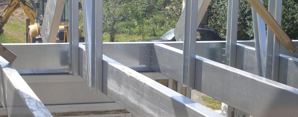 podłużnych ścianach nośnych, na których opierane będą