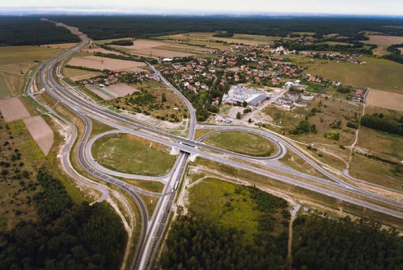 PRZYKŁADOWE REALIZACJE (2) Budowa drogi ekspresowej S3 zadanie IV Lubin Lubin Południe Zamawiający: Generalna Dyrekcja Dróg Krajowych i Autostrad Oddział we Wrocławiu Wykonawca: Mota-Engil Central
