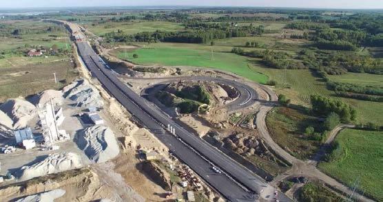 PRZYKŁADOWE REALIZACJE (4) Budowa drogi ekspresowej S11 obwodnica m. Szczecinek Zamawiający: Generalna Dyrekcja Dróg Krajowych i Autostrad Oddział w Szczecinie Wykonawca: Eurovia Polska S.A. i Warbud S.