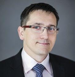 Mariusz Cholewa Prezes Zarządu Biura Informacji Kredytowej S.A. Absolwent Wydziału Zarządzania Uniwersytetu Gdańskiego (1995). W 2005 r. uzyskał tytuł doktora nauk ekonomicznych w zakresie ekonomii.