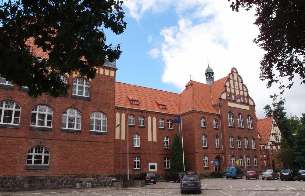 34 Technikum Elektryczne w Wejherowie zostało utworzone w 1965 roku, a na siedzibę przeznaczono budynek likwidowanego Liceum Pedagogicznego przy ul. Strzeleckiej 9.