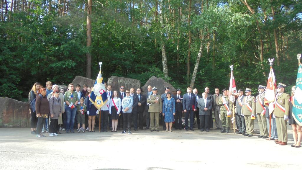 V W dniu 19 maja A.D.2018 udaliśmy się z wizytą do Gogolina na królewskim Szląsku. Panoszy się tam mniejszość niemiecka, która rządzi lub chce rządzić szląską większością.