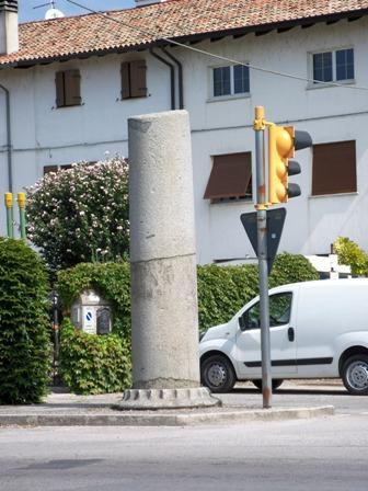 Zbierając po drodze strumyki nurt Fella staje się coraz bystrzejszy, a objuczeni kupcy docierali do miejsca, gdzie rzeka wpływa do Fiume Tagliamento.