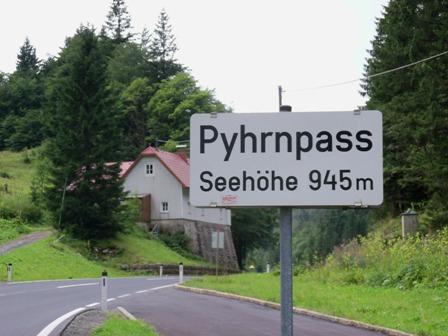 Lentia / Lauriacum Przełęcz Pyrneńska Kolejne odcinki tras komunikacyjnych w pobliżu dolin rzecznych to: z Lentia (Linz) i Lauriacum (Enns), wzdłuż rzeki Traun do