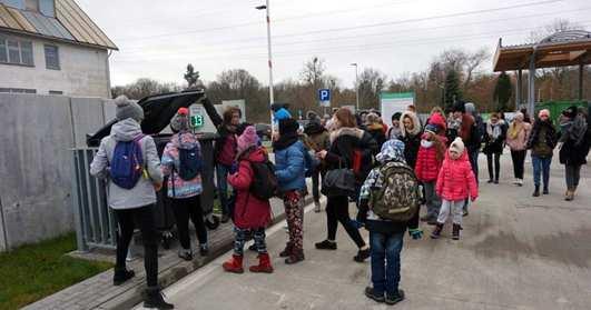 wziêliœmy udzia³ w rajdzie po³¹czonym ze zwiedzaniem EKOPORTU w Szczecinie przy ulicy Harcerzy.