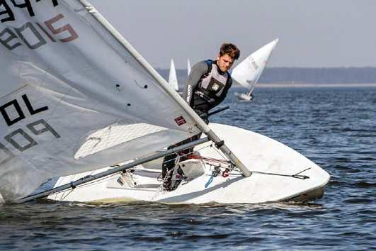 Regaty Wiosenne zosta³y rozegrane w klasach Optimist, Laser (4,7, Radial, Standard), 505 oraz Techno.