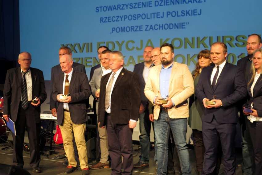 Przez kilka tygodni, od stycznia do po³owy marca, redakcje lokalnych i regionalnych mediów (prasa, telewizja, radio oraz portale internetowe) zg³asza³y swoich kandydatów do nagród za ubieg³y rok.