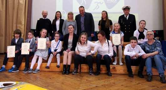 Oprócz laureatów i ich opiekunów, goœciliœmy przedstawicieli patronów konkursu Przyjació³ Szko³y dziêki którym z CKS z powodzeniem realizowana jest edukacja morska.
