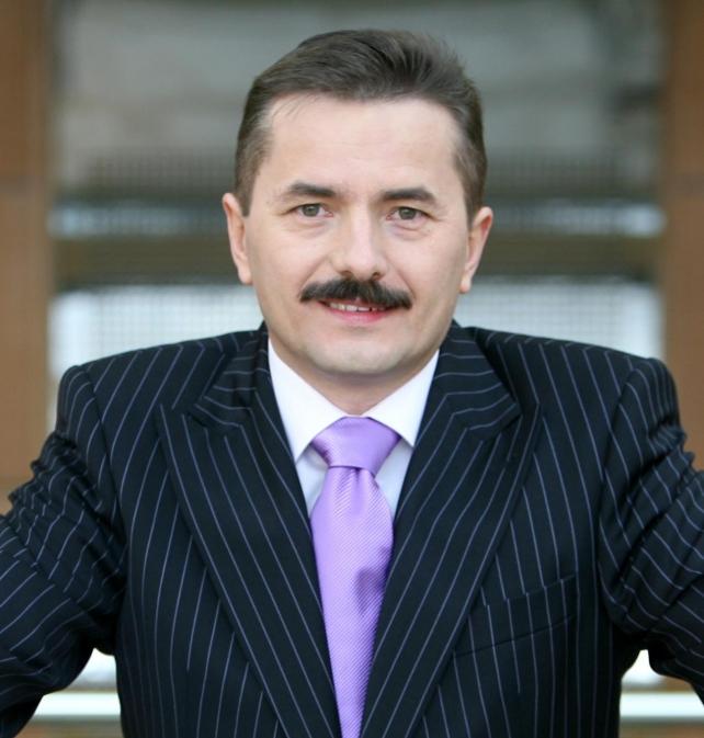 Gdy kakao drożeje, trzeba się skupić na innowacjach data aktualizacji: 2014.01.19 Ostatnie dwa lata upłynęły producentom czekolady pod znakiem stabilizacji cen surowców.