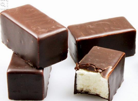 Ptasie Mleczko - jako wyrób cukierniczy. Słodycze typu Ptasie Mleczko to wyrób spożywczy, cukierniczy w postaci mlecznych pianek oblanych czekoladą.