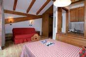 Martino di Castrozza) Położenie: 200 m od kolejki Colverde, 100 m od przystanku skibus Apartamenty: 2, 4 osobowe