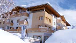 1603-2403 459 2303-0704 445 Hotel Alpine Mugon **** (Vason di Monte Bondone) Położenie: 150 m od stoku Pokoje: 2, 3, 4 - osobowe