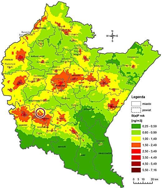 Mapa 6 Rozkład stężenia rocznego benzo(a)pirenu w pyle PM10 na terenie województwa podkarpackiego w 2015 roku Źródło: Roczna ocena jakości powietrza w województwie podkarpackim.
